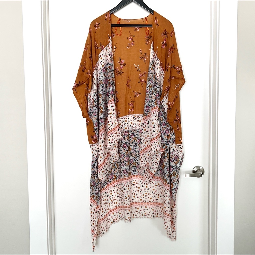 American Eagle Bohemian Chic Floral Kimono